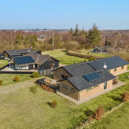 Lovely In With House Sea View